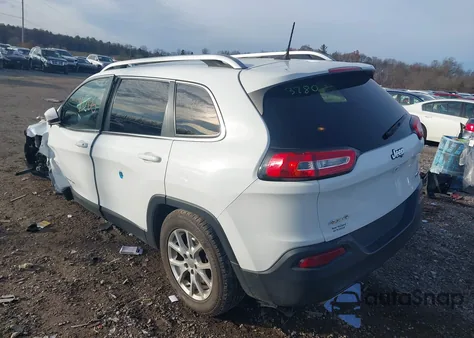 2016 Jeep Cherokee Latitude z USA, uszkodzony, nr VIN 1C4PJMCS7GW155359